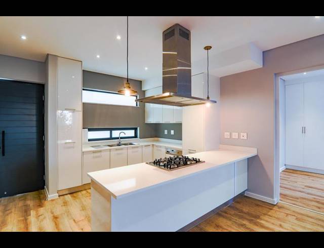 2 BEDROOM APARTMENT FOR SALE IN STEYN CITY